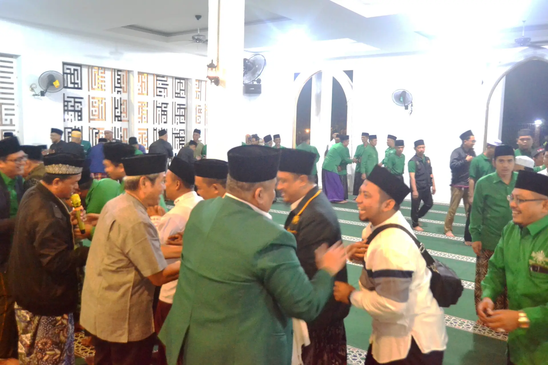 Halbil 18